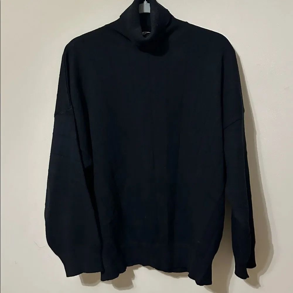 BALENCIAGA Beautiful turtleneck sweater